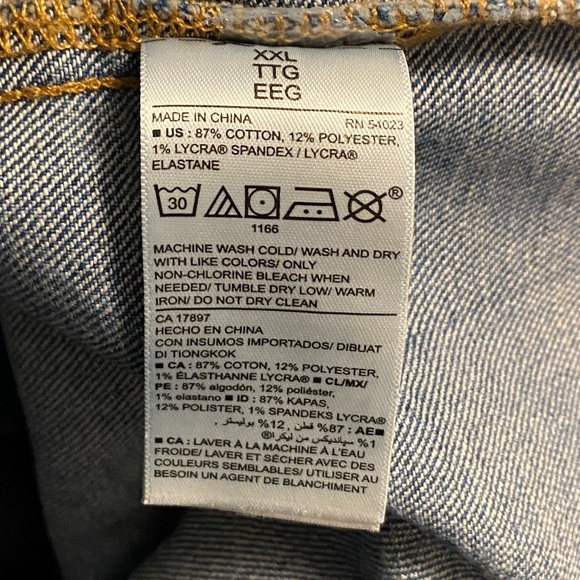 Brand new Jean Jacket… A fall must have! 🍁🍂 - Picture 4 of 4